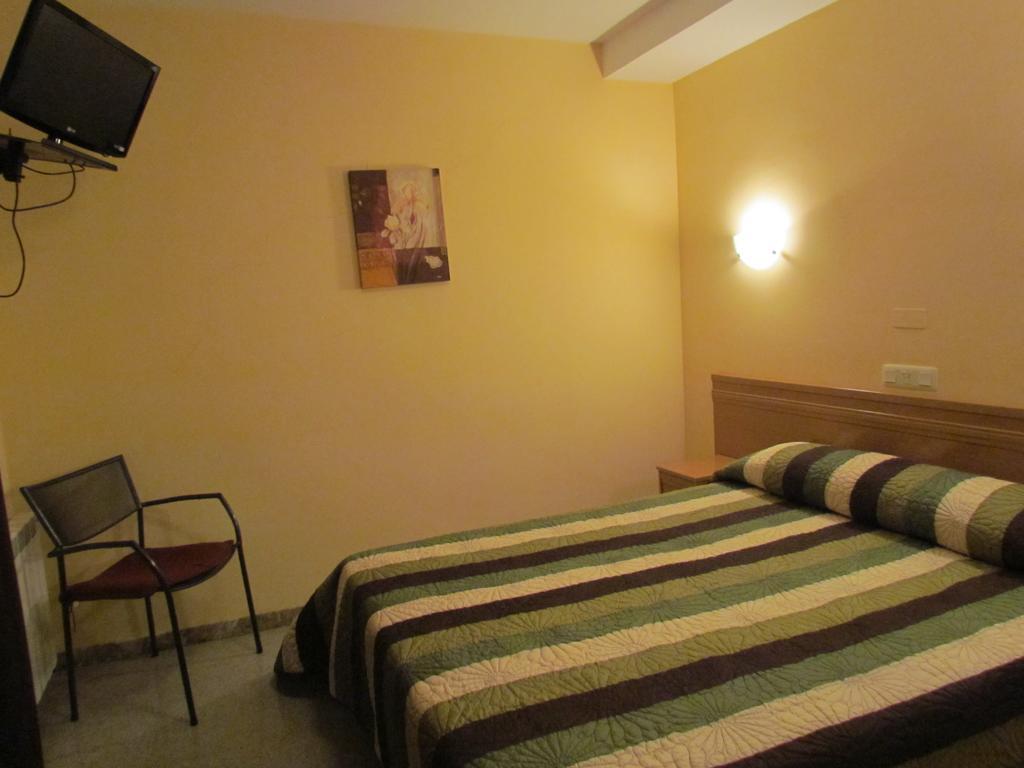 Hostal Las Rumbas Nuévalos Exterior foto